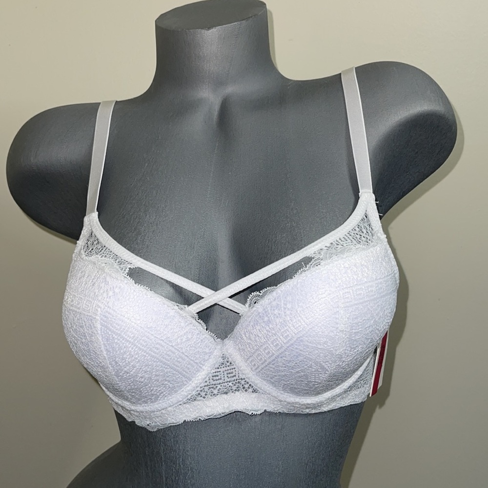 PUSH UP LACE GENTLE T-SHIRT BRA UNDERWIRE. ILYS LUMIE BRAND. NWT